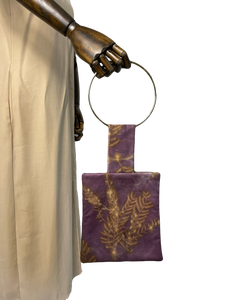 Bolso de seda con aro