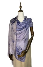 Cargar imagen en el visor de la galería, Pañuelo de seda